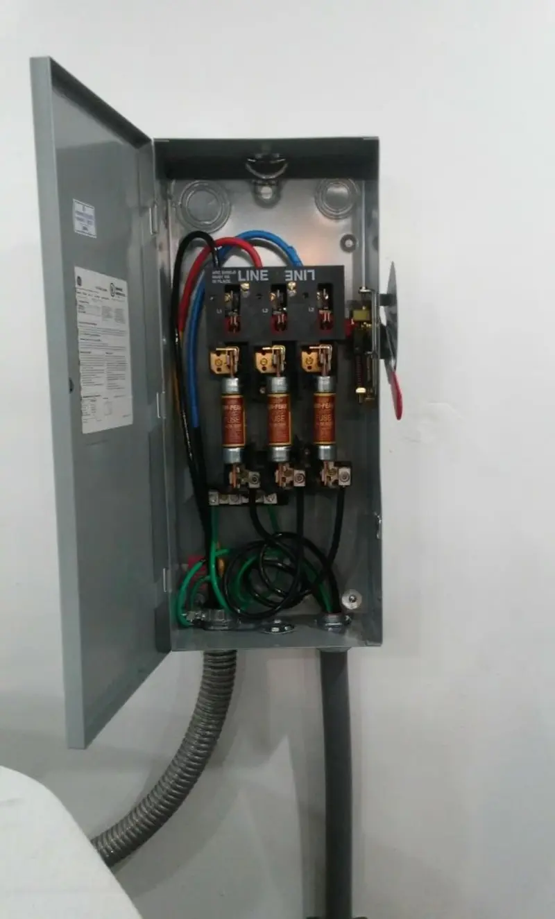 Three-phase disconnect switch installed for Smoke Detector Installation in Upper